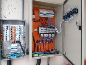 O S ELETRICIDADE & REFRIGERAÇÃO - Photo 1