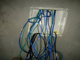 Eletricista Residencial e Predial e Instalação e Limpeza de Ar Condicionado em Manaus AM - Serviços Ninja 24 Horas - Photo -1