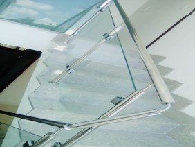 Vidraçaria & Serralheria - Universo do Inox e vidraçaria - Photo 0